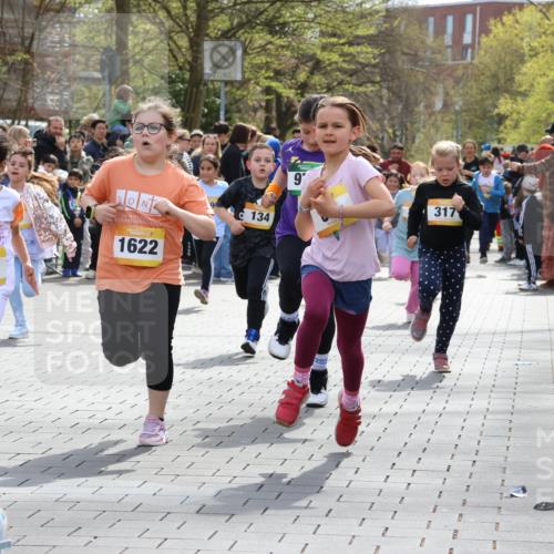 12.04.2026 - 45. Internationalen Wilhelmsburger Insellauf Strokosch-Dieckow http://msf.ph/oto/9490567 12.04.2026 14:21:43 Ziel 657, 698, 678, 279, 960, 838, 234, 111, 66, 136, 729, 769, 646, 159, 1622, 317, 283, 134, 316, 792, 763, 255, 65, 1617, 969, 799 meine-sportfotos.de