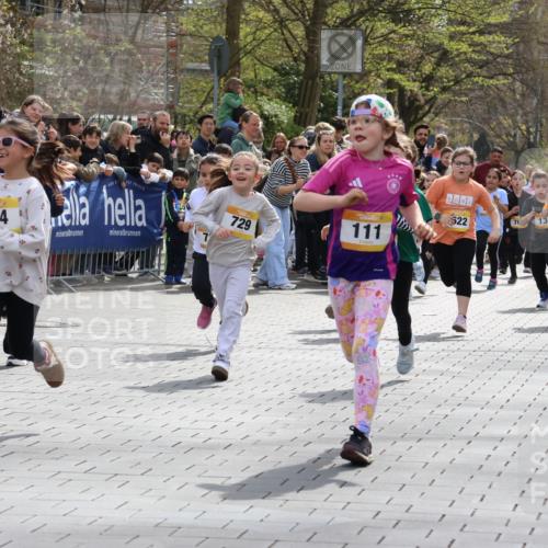 12.04.2026 - 45. Internationalen Wilhelmsburger Insellauf Strokosch-Dieckow http://msf.ph/oto/9490577 12.04.2026 14:21:41 Ziel 117, 558, 267, 657, 698, 678, 279, 960, 838, 234, 111, 66, 136, 729, 769, 646, 159, 1622, 317, 283, 134, 316, 792, 763 meine-sportfotos.de