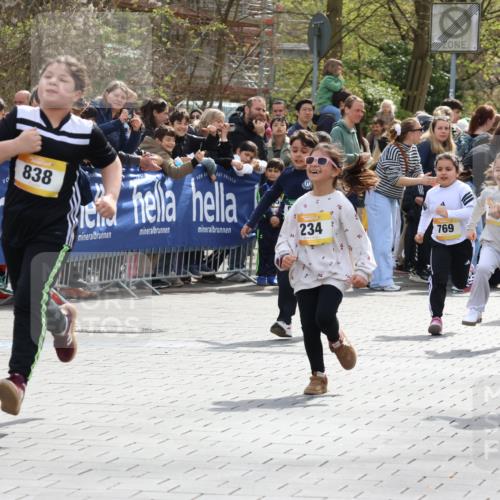 12.04.2026 - 45. Internationalen Wilhelmsburger Insellauf Strokosch-Dieckow http://msf.ph/oto/9490581 12.04.2026 14:21:40 Ziel 957, 823, 117, 558, 267, 657, 698, 678, 279, 960, 838, 234, 111, 66, 136, 729, 769, 646, 159, 1622, 317, 283, 134, 316, 792 meine-sportfotos.de