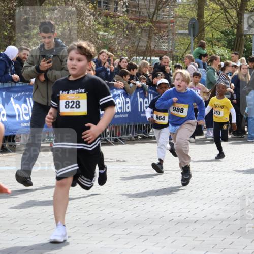 12.04.2026 - 45. Internationalen Wilhelmsburger Insellauf Strokosch-Dieckow http://msf.ph/oto/9490627 12.04.2026 14:21:24 Ziel 980, 1630, 991, 302, 562, 309, 282, 528, 797, 984, 811, 128, 828, 1005, 925, 253, 988, 964, 972 meine-sportfotos.de