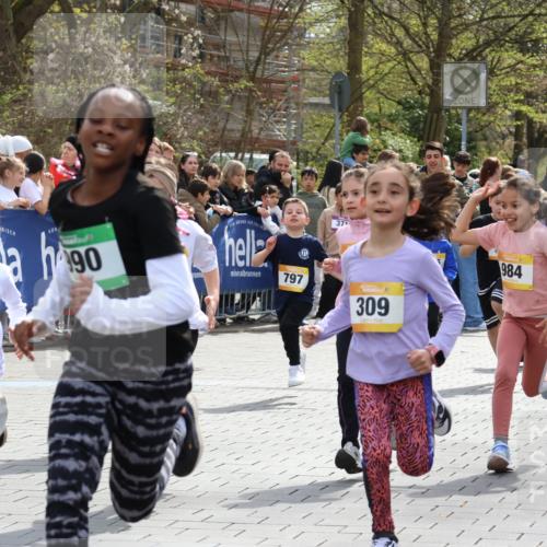 12.04.2026 - 45. Internationalen Wilhelmsburger Insellauf Strokosch-Dieckow http://msf.ph/oto/9490640 12.04.2026 14:21:22 Ziel 629, 566, 564, 607, 980, 1630, 991, 302, 562, 309, 282, 528, 797, 984, 811, 128, 828, 1005, 925, 253, 988, 964 meine-sportfotos.de