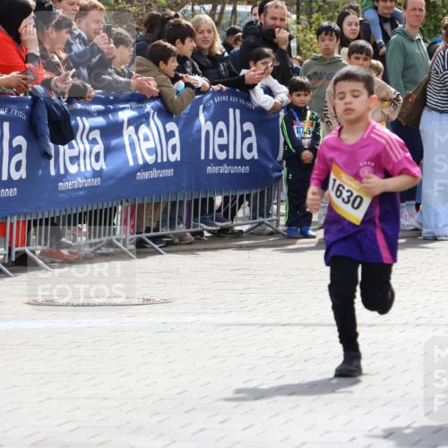 12.04.2026 - 45. Internationalen Wilhelmsburger Insellauf Strokosch-Dieckow http://msf.ph/oto/9490667 12.04.2026 14:21:17 Ziel 821, 99, 771, 62, 768, 937, 263, 139, 1611, 629, 566, 564, 607, 980, 1630, 991, 302, 562, 309, 282, 528 meine-sportfotos.de