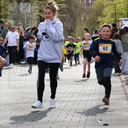 12.04.2026 - 45. Internationalen Wilhelmsburger Insellauf Strokosch-Dieckow http://msf.ph/oto/9490691 12.04.2026 14:21:11 Ziel 634, 812, 618, 241, 306, 1001, 130, 126, 460, 821, 99, 771, 62, 768, 937, 263, 139, 1611, 629, 566, 564, 607 meine-sportfotos.de