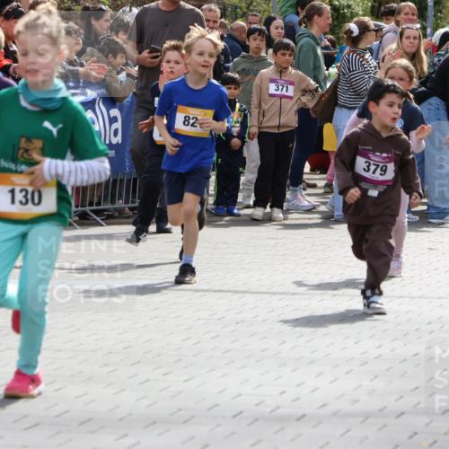 12.04.2026 - 45. Internationalen Wilhelmsburger Insellauf Strokosch-Dieckow http://msf.ph/oto/9490700 12.04.2026 14:21:08 Ziel 280, 149, 634, 812, 618, 241, 306, 1001, 130, 126, 460, 821, 99, 771, 62, 768, 937, 263 meine-sportfotos.de