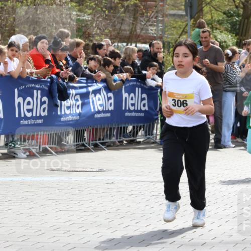 12.04.2026 - 45. Internationalen Wilhelmsburger Insellauf Strokosch-Dieckow http://msf.ph/oto/9490710 12.04.2026 14:21:05 Ziel 756, 1603, 162, 280, 149, 634, 812, 618, 241, 306, 1001, 130, 126, 460, 821, 99, 771, 62, 768 meine-sportfotos.de