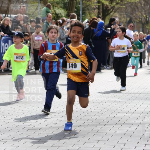 12.04.2026 - 45. Internationalen Wilhelmsburger Insellauf Strokosch-Dieckow http://msf.ph/oto/9490718 12.04.2026 14:21:03 Ziel 107, 818, 732, 756, 1603, 162, 280, 149, 634, 812, 618, 241, 306, 1001 meine-sportfotos.de