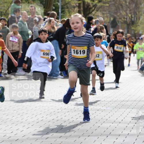 12.04.2026 - 45. Internationalen Wilhelmsburger Insellauf Strokosch-Dieckow http://msf.ph/oto/9490751 12.04.2026 14:20:54 Ziel 1605, 278, 760, 257, 463, 437, 1616, 692, 696, 107, 818, 732, 756, 1603, 162 meine-sportfotos.de