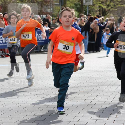 12.04.2026 - 45. Internationalen Wilhelmsburger Insellauf Strokosch-Dieckow http://msf.ph/oto/9490788 12.04.2026 14:20:44 Ziel 578, 751, 940, 958, 832, 1610, 3, 285, 1073, 767, 404, 318, 539, 431, 135, 545, 537, 30, 133, 977, 84, 1606, 473, 956, 467, 324, 299, 1605, 278 meine-sportfotos.de