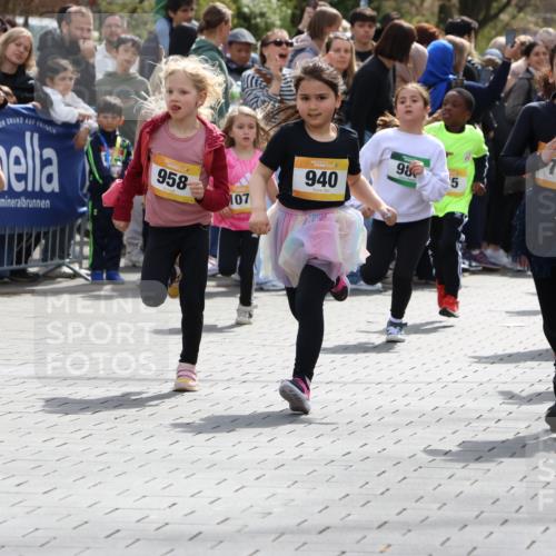 12.04.2026 - 45. Internationalen Wilhelmsburger Insellauf Strokosch-Dieckow http://msf.ph/oto/9490815 12.04.2026 14:20:37 Ziel 20, 313, 576, 935, 301, 61, 237, 578, 751, 940, 958, 832, 1610, 3, 285, 1073, 767, 404, 318, 539, 431, 135, 545 meine-sportfotos.de