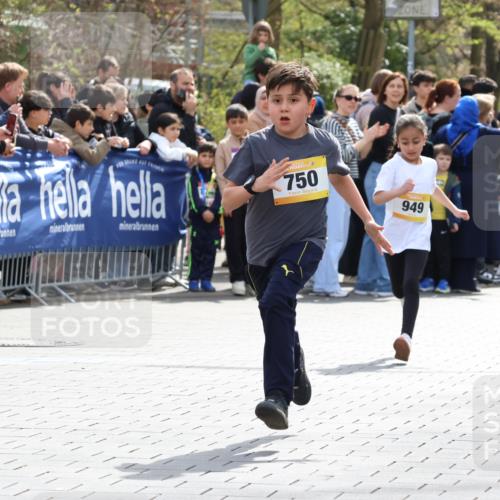 12.04.2026 - 45. Internationalen Wilhelmsburger Insellauf Strokosch-Dieckow http://msf.ph/oto/9490917 12.04.2026 14:20:11 Ziel 775, 587, 405, 1060, 642, 753, 750, 1623, 844, 34, 949, 1607, 29 meine-sportfotos.de