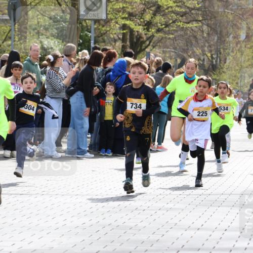 12.04.2026 - 45. Internationalen Wilhelmsburger Insellauf Strokosch-Dieckow http://msf.ph/oto/9490964 12.04.2026 14:19:59 Ziel 982, 155, 621, 1602, 478, 83, 968, 465, 631, 1621, 304, 225, 1618, 108, 534, 447, 560, 734, 775 meine-sportfotos.de