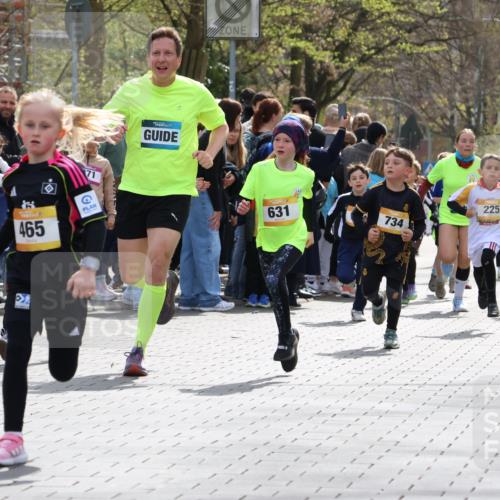 12.04.2026 - 45. Internationalen Wilhelmsburger Insellauf Strokosch-Dieckow http://msf.ph/oto/9490969 12.04.2026 14:19:58 Ziel 682, 413, 982, 155, 621, 1602, 478, 83, 968, 465, 631, 1621, 304, 225, 1618, 108, 534, 447, 560, 734 meine-sportfotos.de