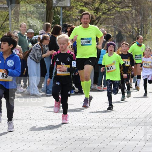 12.04.2026 - 45. Internationalen Wilhelmsburger Insellauf Strokosch-Dieckow http://msf.ph/oto/9490971 12.04.2026 14:19:57 Ziel 943, 793, 845, 682, 413, 982, 155, 621, 1602, 478, 83, 968, 465, 631, 1621, 304, 225, 1618, 108, 534 meine-sportfotos.de