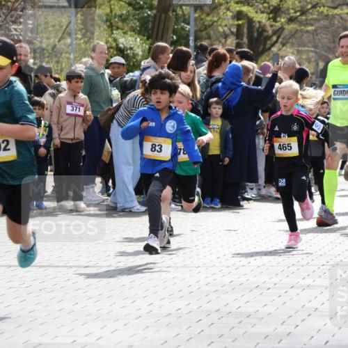 12.04.2026 - 45. Internationalen Wilhelmsburger Insellauf Strokosch-Dieckow http://msf.ph/oto/9490977 12.04.2026 14:19:56 Ziel 740, 943, 793, 845, 682, 413, 982, 155, 621, 1602, 478, 83, 968, 465, 631, 1621, 304, 225 meine-sportfotos.de