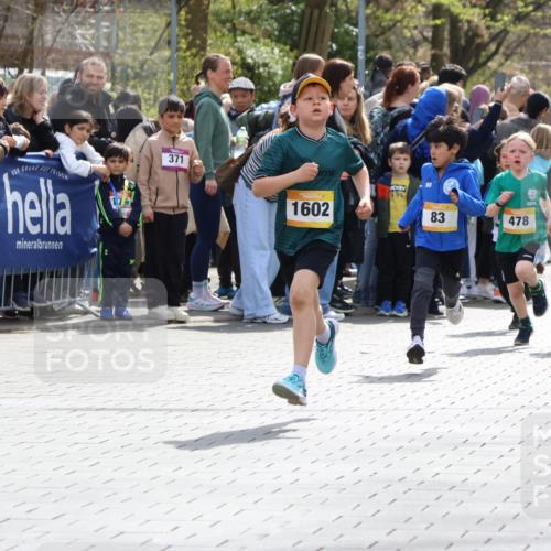12.04.2026 - 45. Internationalen Wilhelmsburger Insellauf Strokosch-Dieckow http://msf.ph/oto/9490983 12.04.2026 14:19:55 Ziel 96, 579, 740, 943, 793, 845, 682, 413, 982, 155, 621, 1602, 478, 83, 968, 465, 631, 1621 meine-sportfotos.de