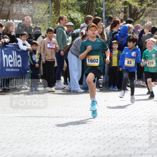 12.04.2026 - 45. Internationalen Wilhelmsburger Insellauf Strokosch-Dieckow http://msf.ph/oto/9490984 12.04.2026 14:19:55 Ziel 96, 579, 740, 943, 793, 845, 682, 413, 982, 155, 621, 1602, 478, 83, 968, 465, 631, 1621 meine-sportfotos.de