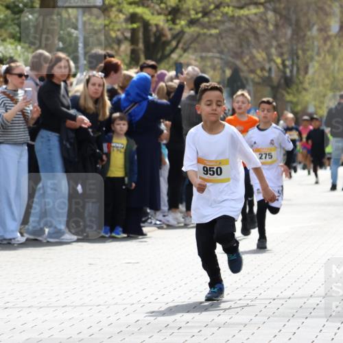 12.04.2026 - 45. Internationalen Wilhelmsburger Insellauf Strokosch-Dieckow http://msf.ph/oto/9491070 12.04.2026 14:19:33 Ziel 265, 87, 1614, 1613, 950, 275, 480 meine-sportfotos.de