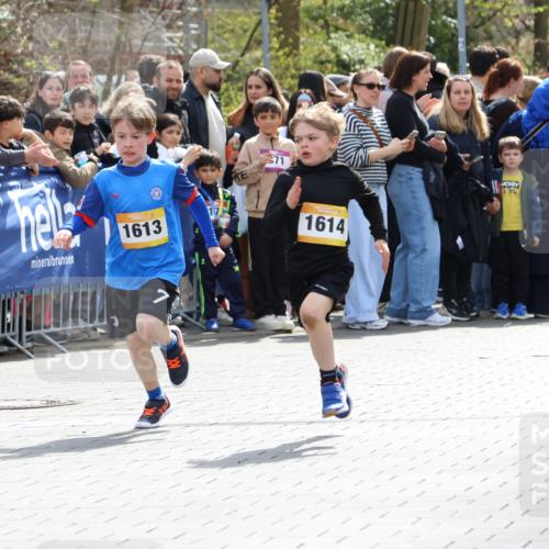 12.04.2026 - 45. Internationalen Wilhelmsburger Insellauf Strokosch-Dieckow http://msf.ph/oto/9491077 12.04.2026 14:19:32 Ziel 265, 87, 1614, 1613, 950, 275 meine-sportfotos.de