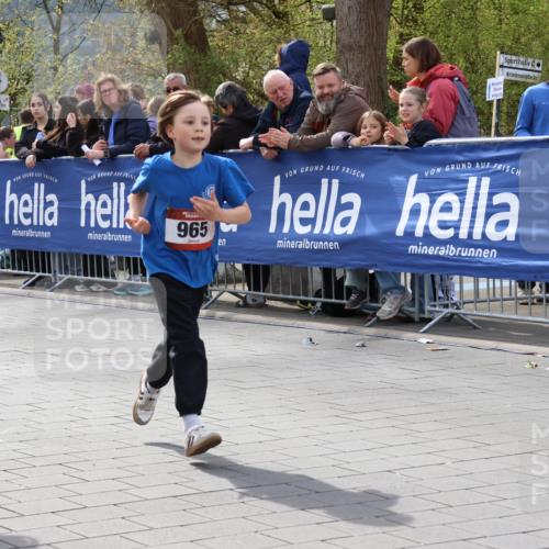 12.04.2026 - 45. Internationalen Wilhelmsburger Insellauf Strokosch-Dieckow http://msf.ph/oto/9491124 12.04.2026 14:13:10 Ziel 965 meine-sportfotos.de