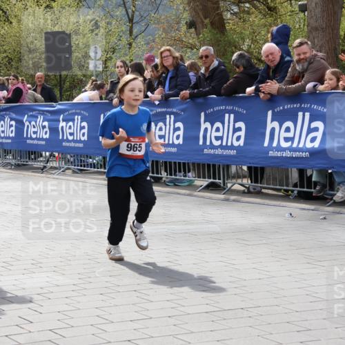 12.04.2026 - 45. Internationalen Wilhelmsburger Insellauf Strokosch-Dieckow http://msf.ph/oto/9491130 12.04.2026 14:13:09 Ziel 965 meine-sportfotos.de