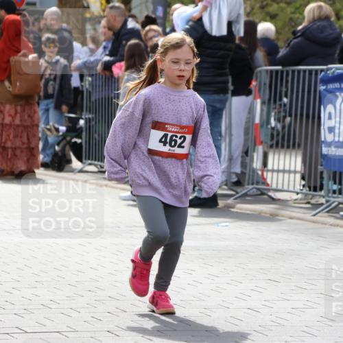 12.04.2026 - 45. Internationalen Wilhelmsburger Insellauf Strokosch-Dieckow http://msf.ph/oto/9491144 12.04.2026 14:11:54 Ziel 1070, 462 meine-sportfotos.de