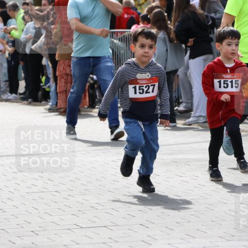 12.04.2026 - 45. Internationalen Wilhelmsburger Insellauf Strokosch-Dieckow http://msf.ph/oto/9491200 12.04.2026 14:11:19 Ziel 718, 962, 702, 655, 783, 773, 1527, 1515 meine-sportfotos.de