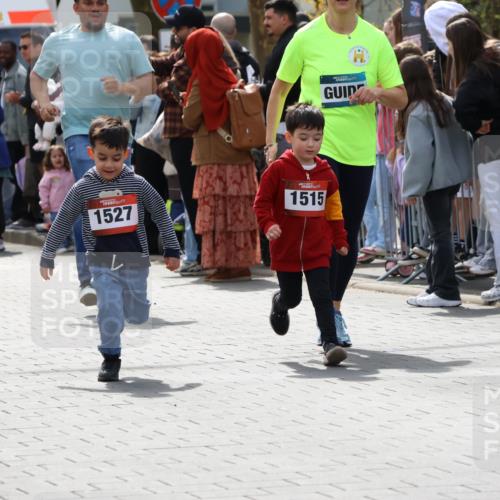 12.04.2026 - 45. Internationalen Wilhelmsburger Insellauf Strokosch-Dieckow http://msf.ph/oto/9491204 12.04.2026 14:11:18 Ziel 718, 962, 702, 655, 783, 773, 1527, 1515 meine-sportfotos.de