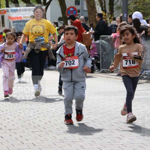 12.04.2026 - 45. Internationalen Wilhelmsburger Insellauf Strokosch-Dieckow http://msf.ph/oto/9491226 12.04.2026 14:11:11 Ziel 630, 43, 954, 922, 718, 962, 702, 655, 783 meine-sportfotos.de