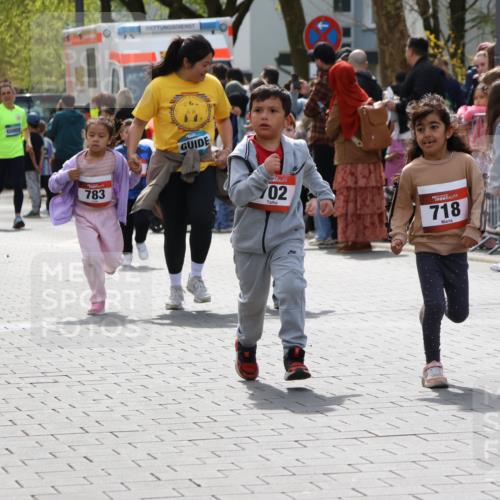 12.04.2026 - 45. Internationalen Wilhelmsburger Insellauf Strokosch-Dieckow http://msf.ph/oto/9491233 12.04.2026 14:11:10 Ziel 178, 630, 43, 954, 922, 718, 962, 702, 655 meine-sportfotos.de