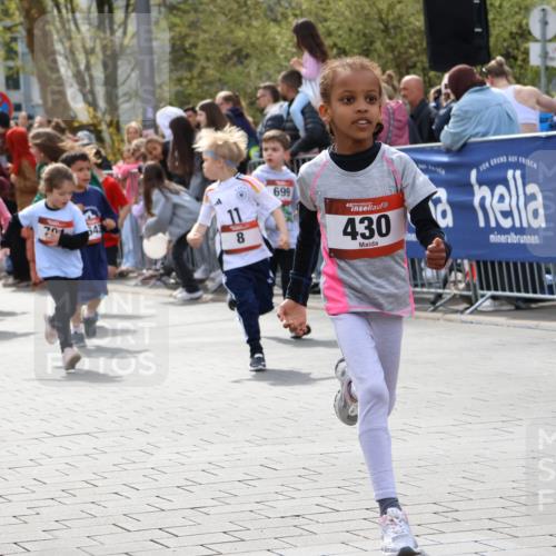 12.04.2026 - 45. Internationalen Wilhelmsburger Insellauf Strokosch-Dieckow http://msf.ph/oto/9491305 12.04.2026 14:10:43 Ziel 553, 204, 705, 645, 910, 613, 789, 202, 709, 195, 912, 188, 430, 210, 701, 699, 703, 54, 147, 112 meine-sportfotos.de