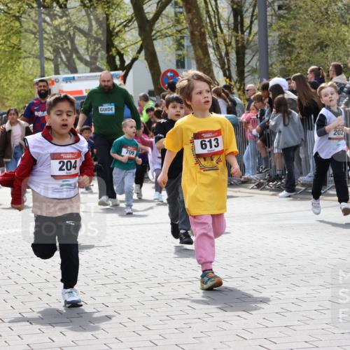 12.04.2026 - 45. Internationalen Wilhelmsburger Insellauf Strokosch-Dieckow http://msf.ph/oto/9491320 12.04.2026 14:10:38 Ziel 717, 724, 929, 722, 239, 704, 725, 1521, 714, 726, 229, 553, 204, 705, 645, 910, 613, 789, 202, 709, 195, 912, 188, 430, 210 meine-sportfotos.de