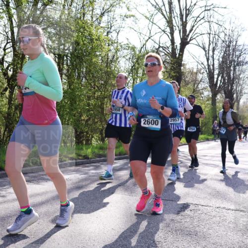 12.04.2026 - 45. Internationalen Wilhelmsburger Insellauf Yannick Fuchs http://msf.ph/oto/9491523 12.04.2026 10:41:59 Laufen 2958, 2600, 2957, 4750, 614 meine-sportfotos.de