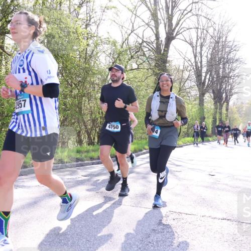 12.04.2026 - 45. Internationalen Wilhelmsburger Insellauf Yannick Fuchs http://msf.ph/oto/9491528 12.04.2026 10:42:00 Laufen 2957, 1, 4750, 4 meine-sportfotos.de