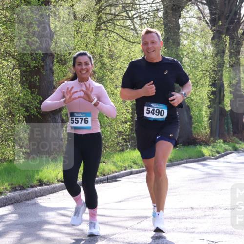 12.04.2026 - 45. Internationalen Wilhelmsburger Insellauf Yannick Fuchs http://msf.ph/oto/9491653 12.04.2026 10:42:35 Laufen 5576, 5490, 2368, 43 meine-sportfotos.de