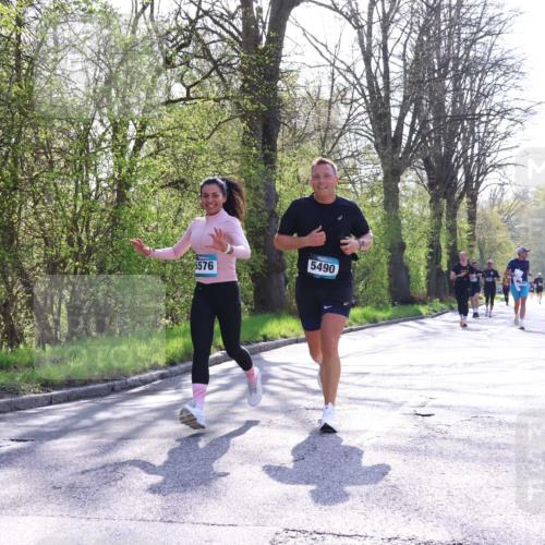 12.04.2026 - 45. Internationalen Wilhelmsburger Insellauf Yannick Fuchs http://msf.ph/oto/9491658 12.04.2026 10:42:36 Laufen 5490, 5576 meine-sportfotos.de