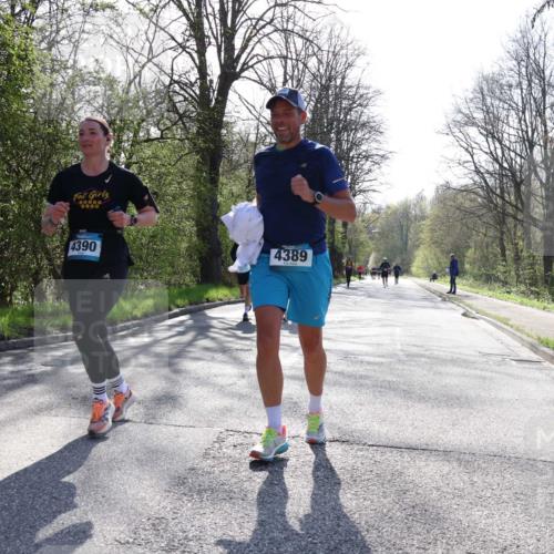 12.04.2026 - 45. Internationalen Wilhelmsburger Insellauf Yannick Fuchs http://msf.ph/oto/9491681 12.04.2026 10:42:43 Laufen 0000, 4390, 4389 meine-sportfotos.de
