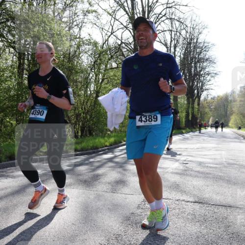 12.04.2026 - 45. Internationalen Wilhelmsburger Insellauf Yannick Fuchs http://msf.ph/oto/9491684 12.04.2026 10:42:43 Laufen 4390, 4389 meine-sportfotos.de