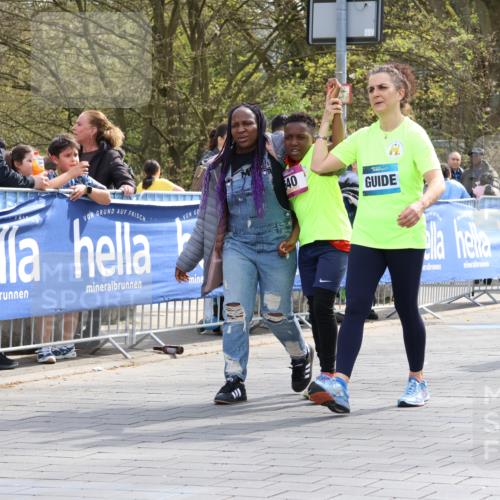 12.04.2026 - 45. Internationalen Wilhelmsburger Insellauf Strokosch-Dieckow http://msf.ph/oto/9491707 12.04.2026 14:56:51 Ziel  meine-sportfotos.de