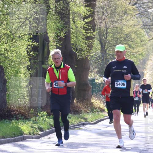 12.04.2026 - 45. Internationalen Wilhelmsburger Insellauf Yannick Fuchs http://msf.ph/oto/9491708 12.04.2026 10:42:48 Laufen 42, 2015, 5406, 477, 2821 meine-sportfotos.de