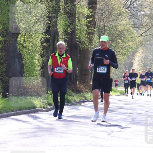 12.04.2026 - 45. Internationalen Wilhelmsburger Insellauf Yannick Fuchs http://msf.ph/oto/9491712 12.04.2026 10:42:49 Laufen 4298, 5406, 4711, 37245047, 2851 meine-sportfotos.de