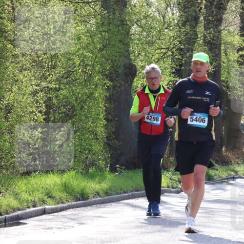 12.04.2026 - 45. Internationalen Wilhelmsburger Insellauf Yannick Fuchs http://msf.ph/oto/9491721 12.04.2026 10:42:51 Laufen 201, 2015, 4298, 5406, 5268 meine-sportfotos.de