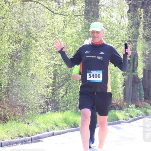12.04.2026 - 45. Internationalen Wilhelmsburger Insellauf Yannick Fuchs http://msf.ph/oto/9491725 12.04.2026 10:42:52 Laufen 2015, 5406, 5268 meine-sportfotos.de