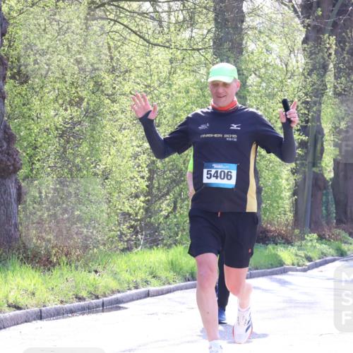 12.04.2026 - 45. Internationalen Wilhelmsburger Insellauf Yannick Fuchs http://msf.ph/oto/9491726 12.04.2026 10:42:52 Laufen 2015, 5406 meine-sportfotos.de