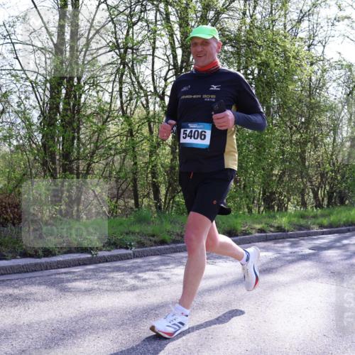 12.04.2026 - 45. Internationalen Wilhelmsburger Insellauf Yannick Fuchs http://msf.ph/oto/9491753 12.04.2026 10:42:55 Laufen 2015, 5406, 4298 meine-sportfotos.de