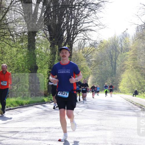 12.04.2026 - 45. Internationalen Wilhelmsburger Insellauf Yannick Fuchs http://msf.ph/oto/9491778 12.04.2026 10:43:02 Laufen 5268, 2821, 4197 meine-sportfotos.de