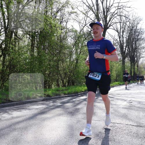 12.04.2026 - 45. Internationalen Wilhelmsburger Insellauf Yannick Fuchs http://msf.ph/oto/9491793 12.04.2026 10:43:04 Laufen 2821 meine-sportfotos.de