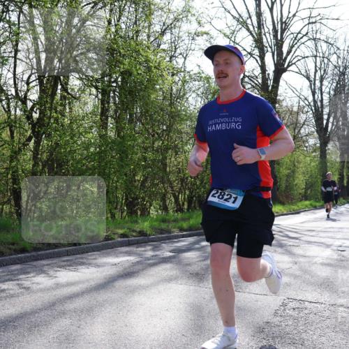 12.04.2026 - 45. Internationalen Wilhelmsburger Insellauf Yannick Fuchs http://msf.ph/oto/9491794 12.04.2026 10:43:05 Laufen 2821 meine-sportfotos.de