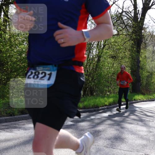 12.04.2026 - 45. Internationalen Wilhelmsburger Insellauf Yannick Fuchs http://msf.ph/oto/9491797 12.04.2026 10:43:05 Laufen 2821, 526 meine-sportfotos.de