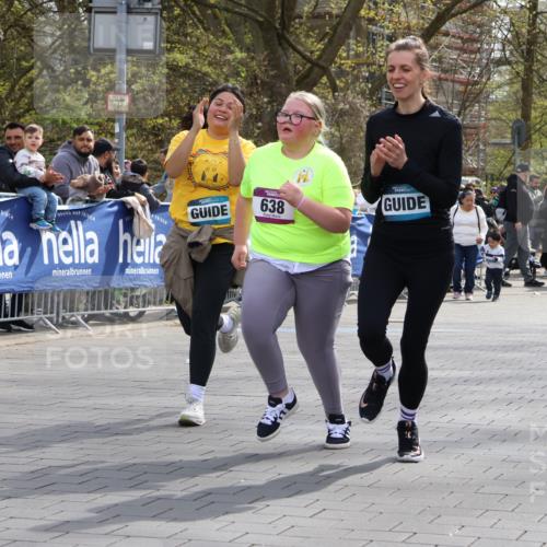 12.04.2026 - 45. Internationalen Wilhelmsburger Insellauf Strokosch-Dieckow http://msf.ph/oto/9491820 12.04.2026 14:55:17 Ziel 638 meine-sportfotos.de