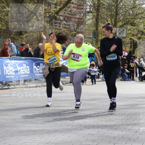 12.04.2026 - 45. Internationalen Wilhelmsburger Insellauf Strokosch-Dieckow http://msf.ph/oto/9491862 12.04.2026 14:55:16 Ziel 638 meine-sportfotos.de